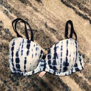 Pink Victoria’s Secret Wear Everywhere Lightly Lined Bra